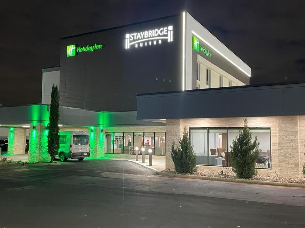 Holiday Inn Dallas Market Ctr Love Field By Ihg Exterior foto
